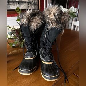 Sorel JOAN OF ARCTIC™ Women's Waterproof Boot Size 9